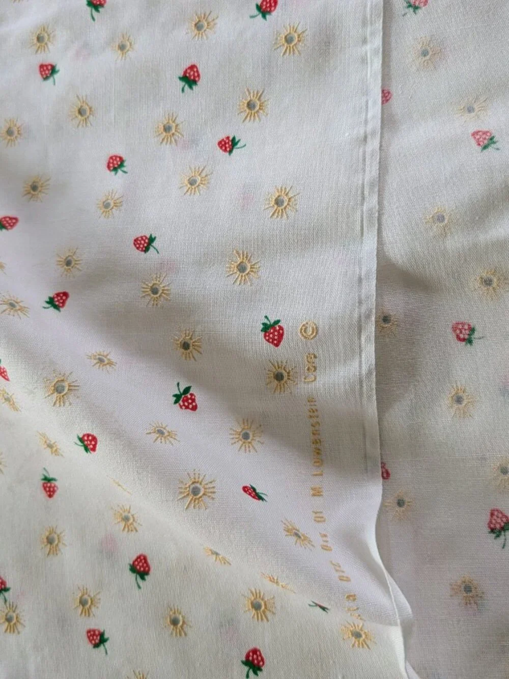 VTG Wamsutta OTC M Lowenstein Strawberry Sun Fabric 1.2 Yds Extra Wide 73
